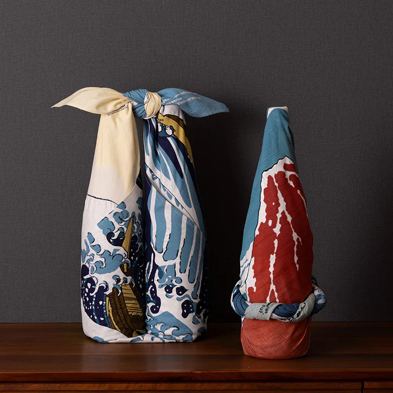 Furoshiki Ukiyo-e - Under the Wave Off Kanagawa Beige 70cm - Image 2