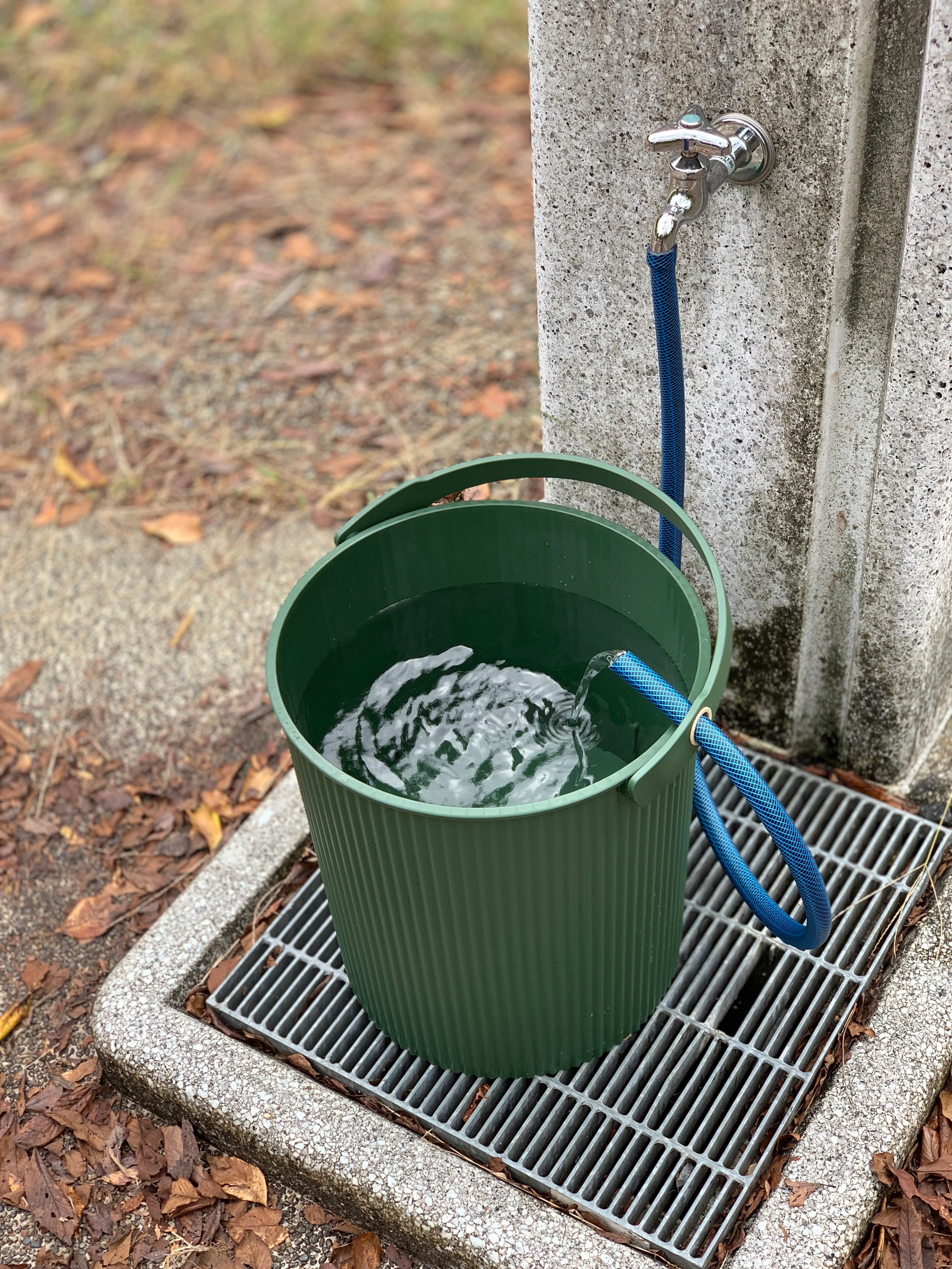 Hachiman Garden Tool Storage Bucket 20L - Dark Green - Image 11