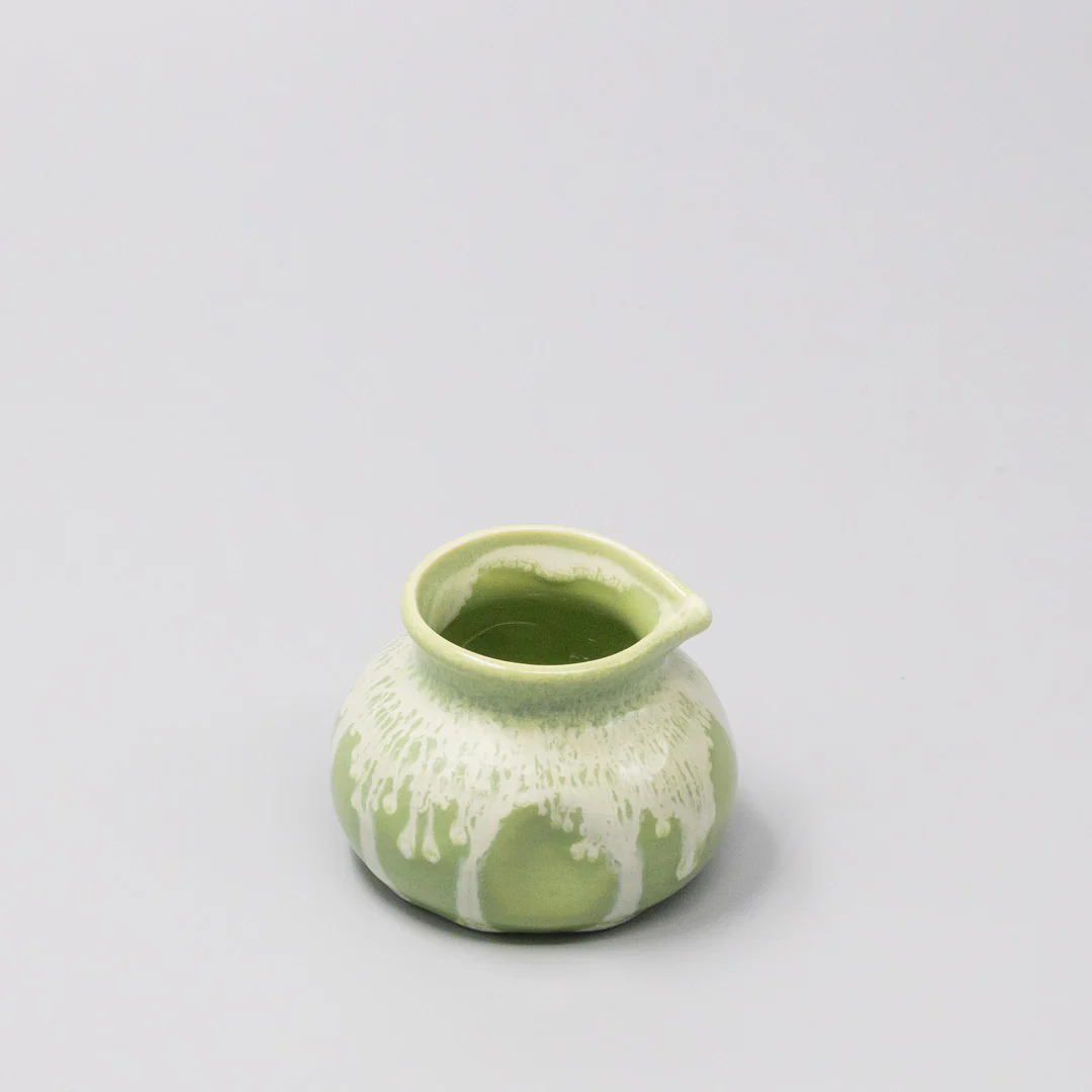 Green Gloss White Drip Pourer 120ml