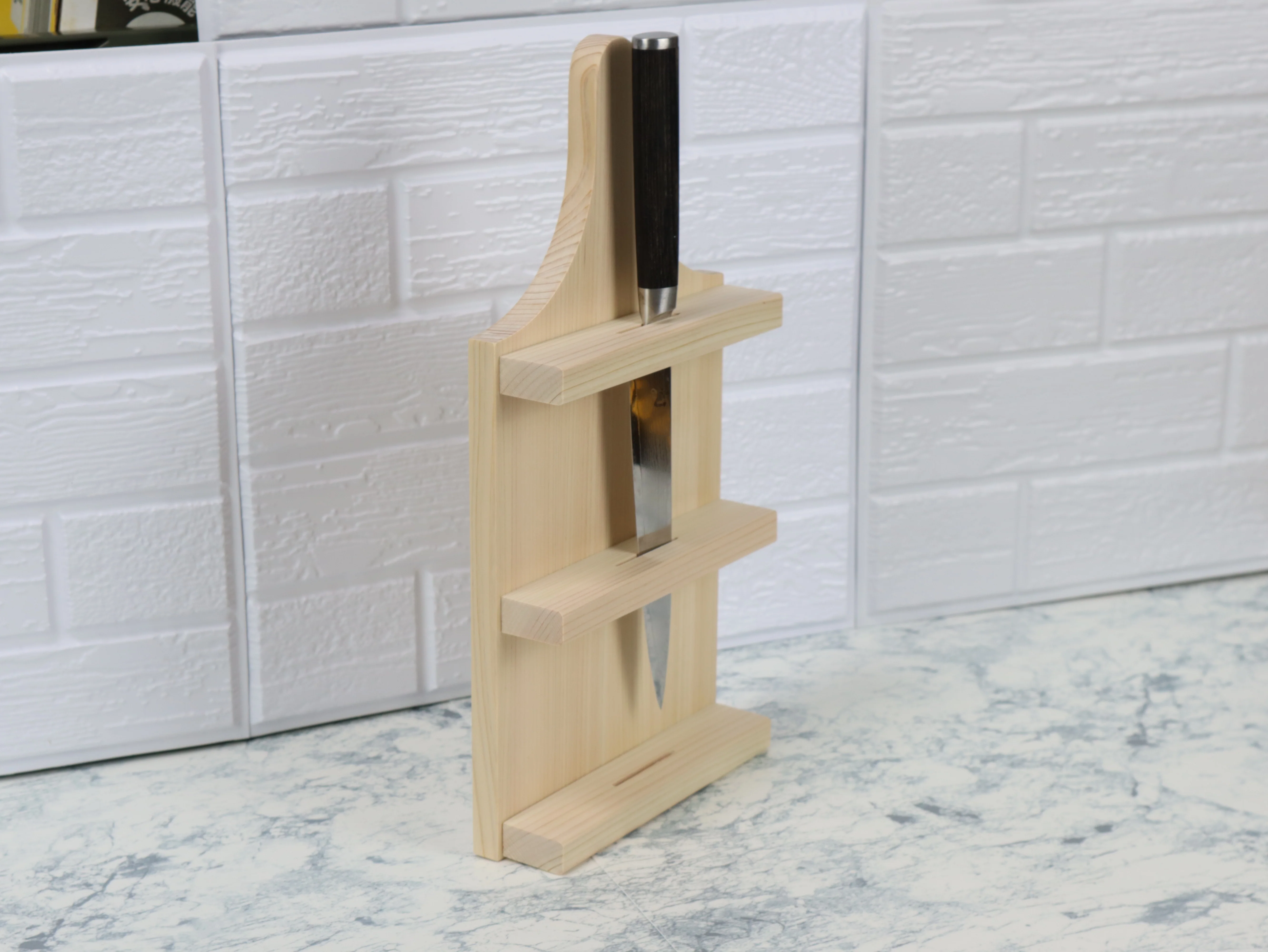 Hinoki Versatile Standing Plate Rectangle with Knife Slot - Image 3