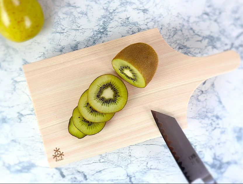Hinoki Versatile Standing Plate Rectangle with Knife Slot - Image 4