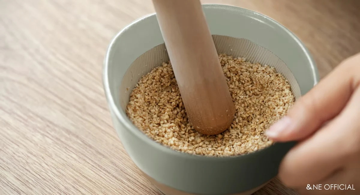Motoshige Japanese Suribachi White Mortar & Pestle Set 11cm - Image 9