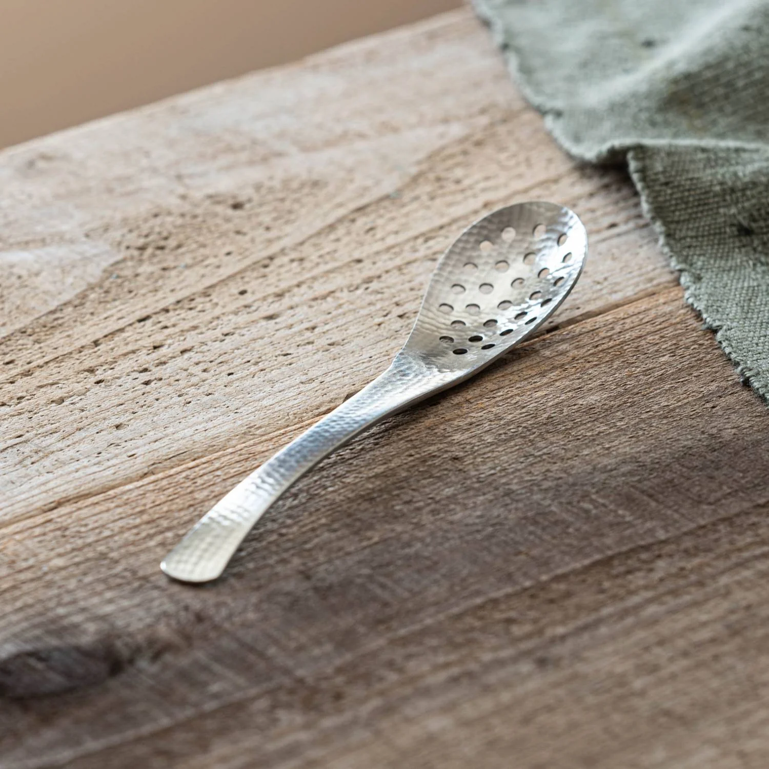 Nagomi Hammered Renge Spoon 18cm