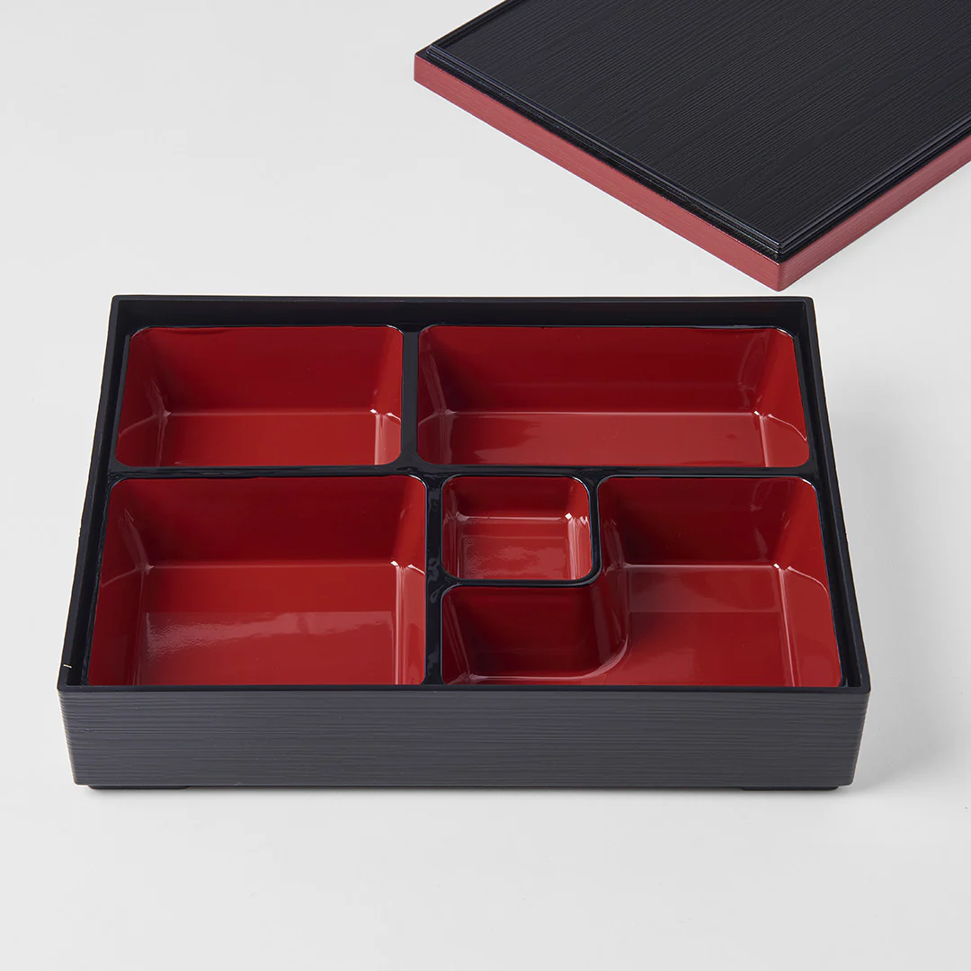 Black outer with red inner 5 section obento 27cm - Image 2