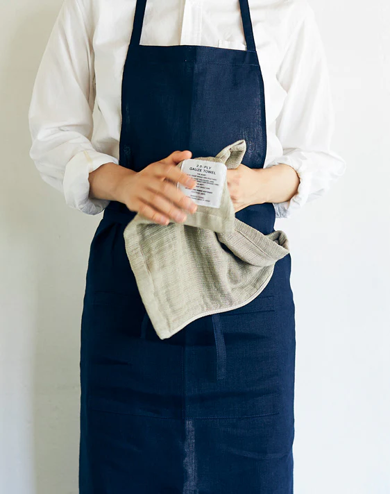 Shinto 2.5 ply gauze bath towel large charcoal - 88 x 140cm - Image 3