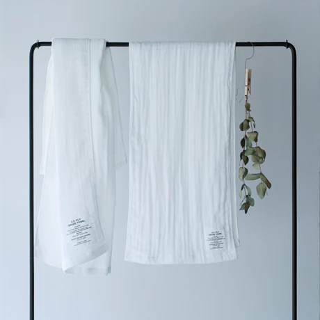 Shinto 2.5 ply gauze washcloth white - 30 x 33cm - Image 6