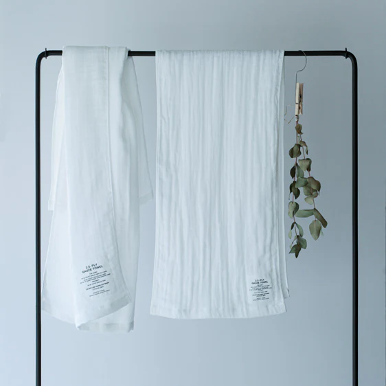 Shinto 2.5 ply gauze bath towel medium white - Image 3