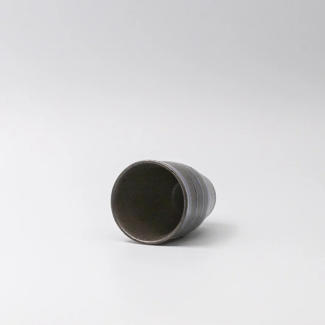 Sushi Mug Bright Blue Spiral On Black 400ml - Image 3